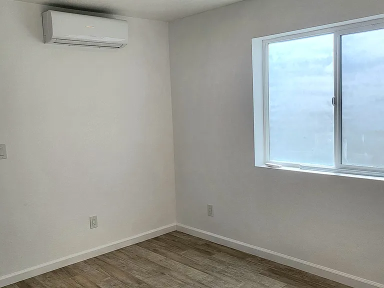 2138 Mark Ave — Photo 9