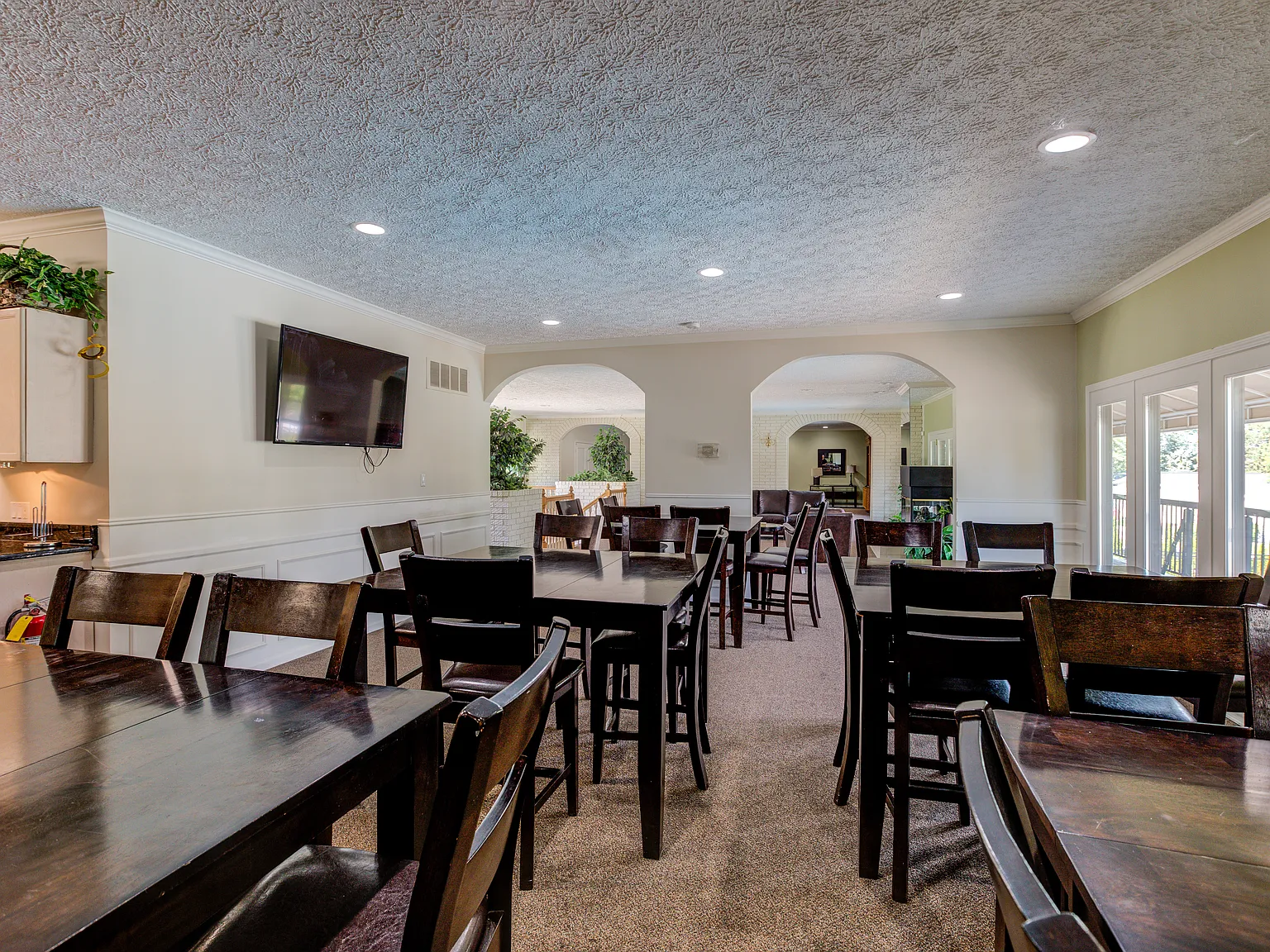 Camelot Villa — Photo 4