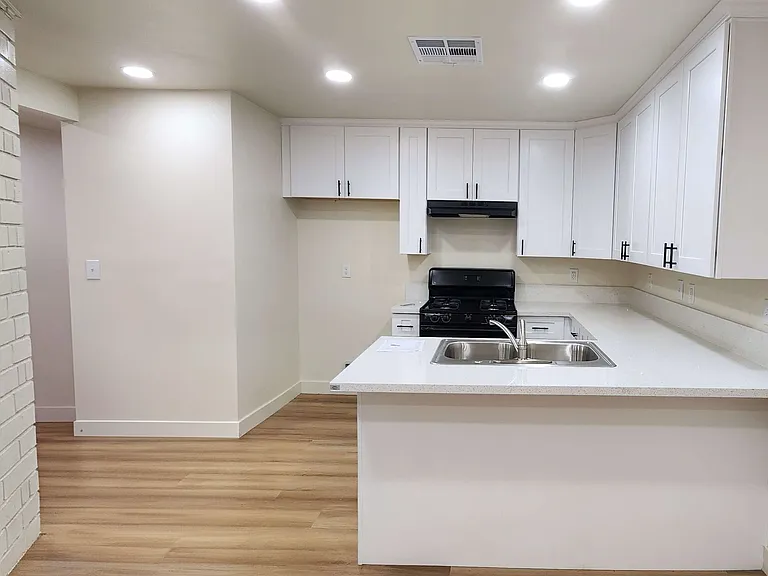 1417 N Pennsylvania Ave #1417 — Photo 5