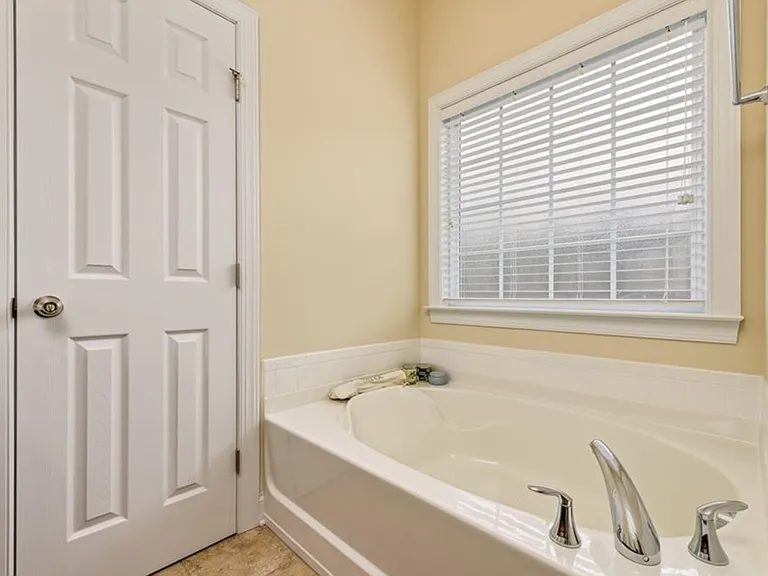 4830 Sterling Brooke Ln — Photo 16