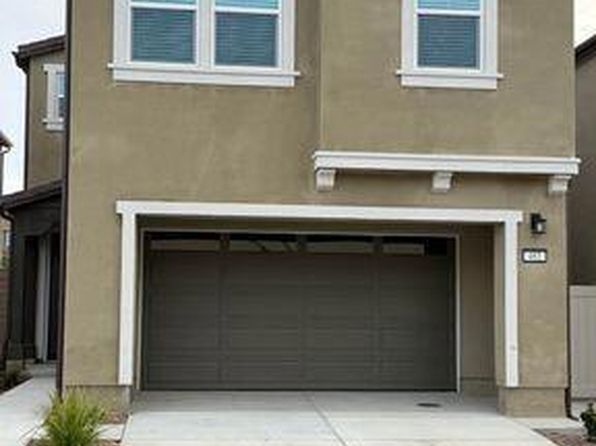 461 Snowdrop Ln
