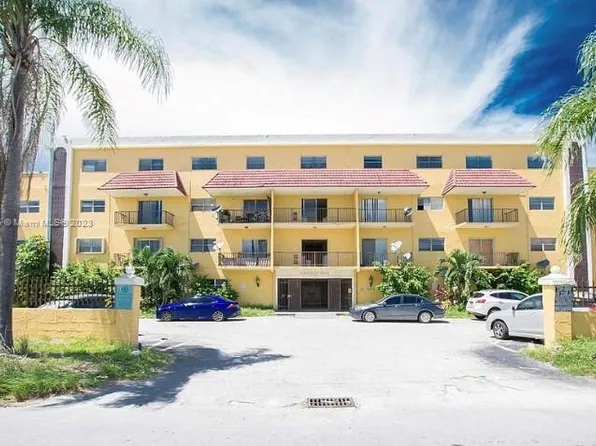 5100 SW 41st St APT 328, Hollywood, FL 33023