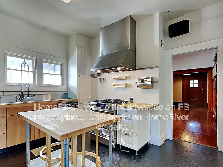 2206 24th St — Photo 9