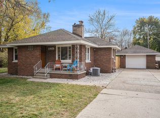 624 River St, Spring Lake, MI 49456