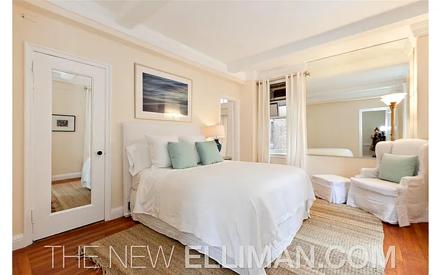 Sold by Douglas Elliman | media 22