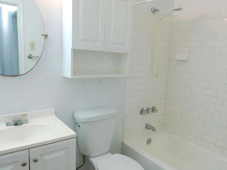 4326 Vestal St — Photo 10