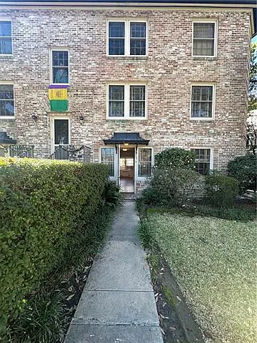 5406 Saint Charles Ave #B — Photo 2