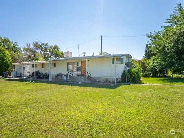 135 E Montmorency Blvd, Quincy, WA 98848