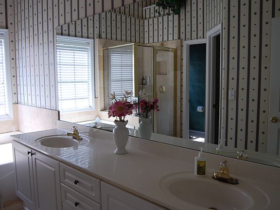 4th image of 309 Beech Hollow Trl