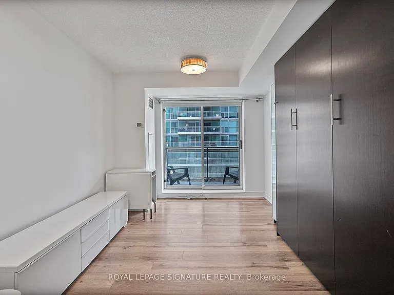 50 Lynn Williams St #614 — Photo 8