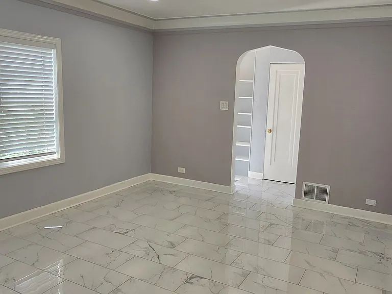 3327 S Austin Blvd #1 — Photo 4