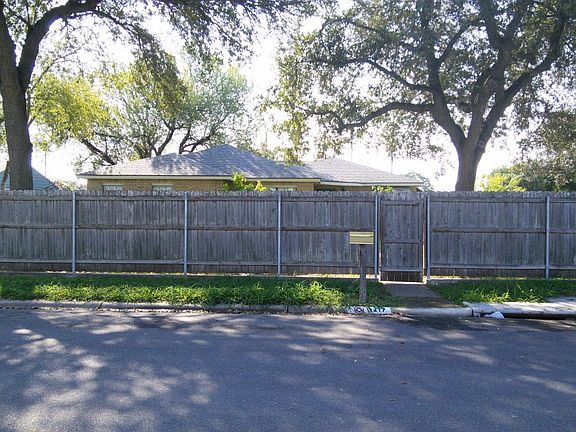 3rd image of 1217 Quince Ave