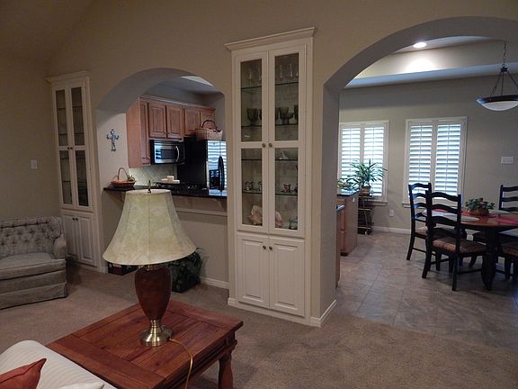 4th image of 9031 Darby Ln