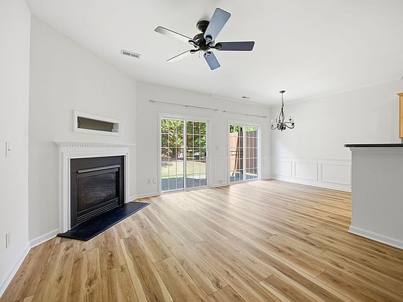 5th image of 704 Mardonie Reach Ln