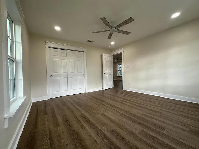804 E Water St — Photo 18
