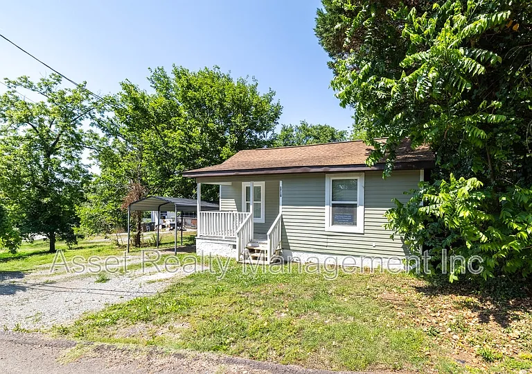 1715 Fay St — Photo 3
