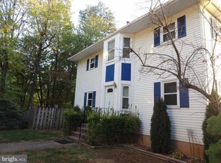 3061 White Birch Ct, Fairfax, VA 22031