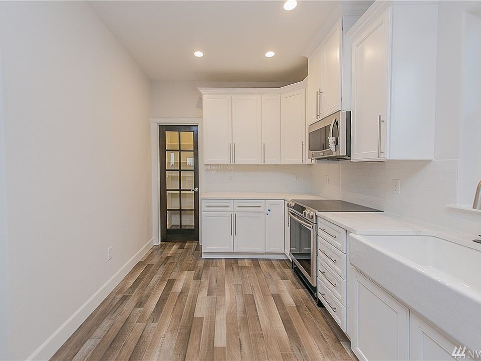 2nd image of 302 Q St SW