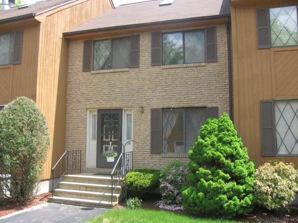 38 Winrow Dr, Merrimack, NH 03054