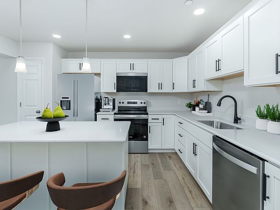 Woodfield-GP127-Kitchen-VS