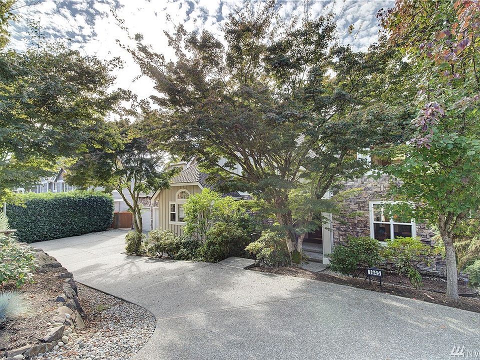 1st image of 1645 204th Ave NE
