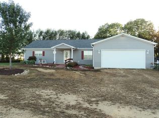 31913 Clark Rd, Polo, IL 61064