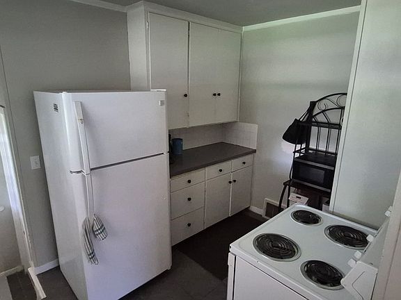 4th image of 1427 Johnston Ave #1427