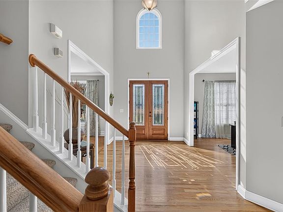 3rd image of 202 Prestwick Dr