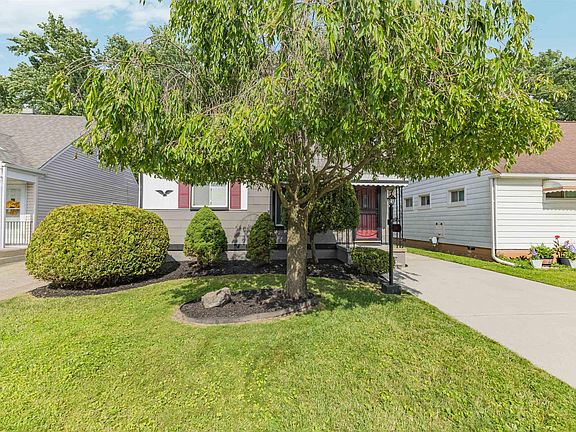3rd image of 24416 Lauren Ave