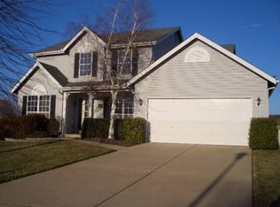 66 Padre Ct, O'Fallon, MO 63368