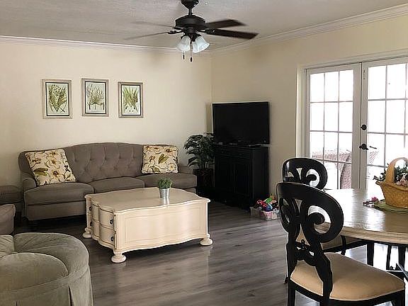 4th image of 1008 Hunt Ave