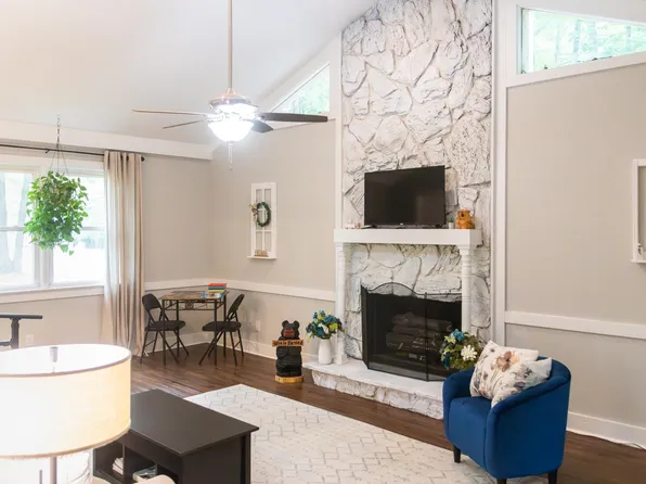 2464 Creekridge Dr, Rocky Mount, NC 27804