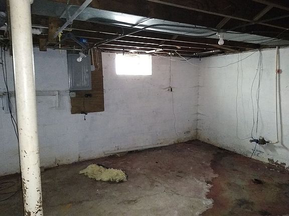 4th image of 199 Hilton Ave