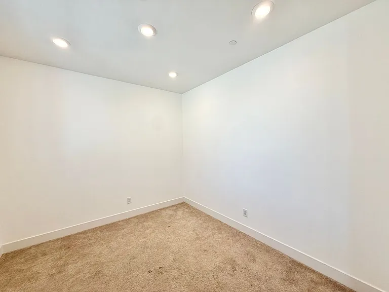 34390 Coconut Cir — Photo 6