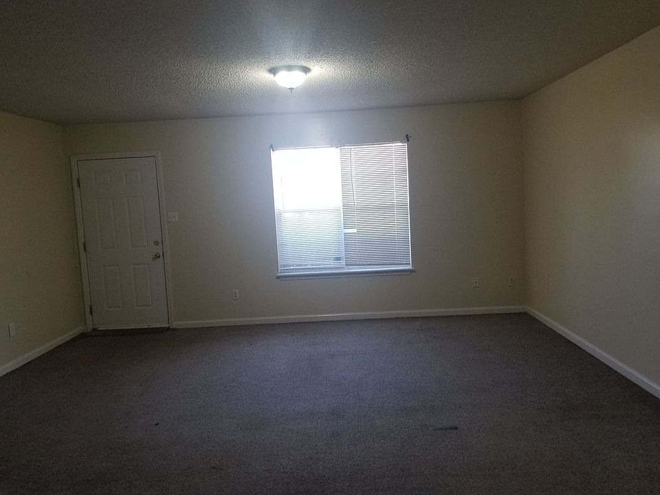 2nd image of 900 E 18th Ave