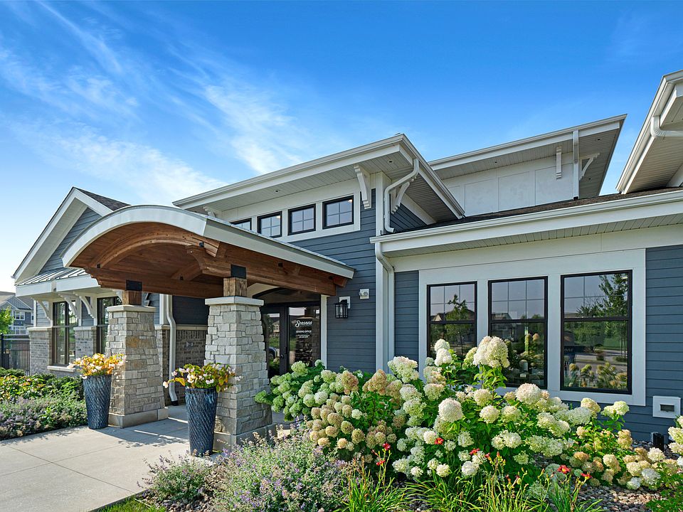 Seasons at Orchard Hills Clubhouse Exterior