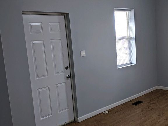 5th image of 117 S Hickory St APT B