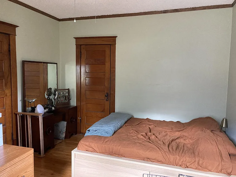 2549 Fillmore St NE #1 — Photo 11