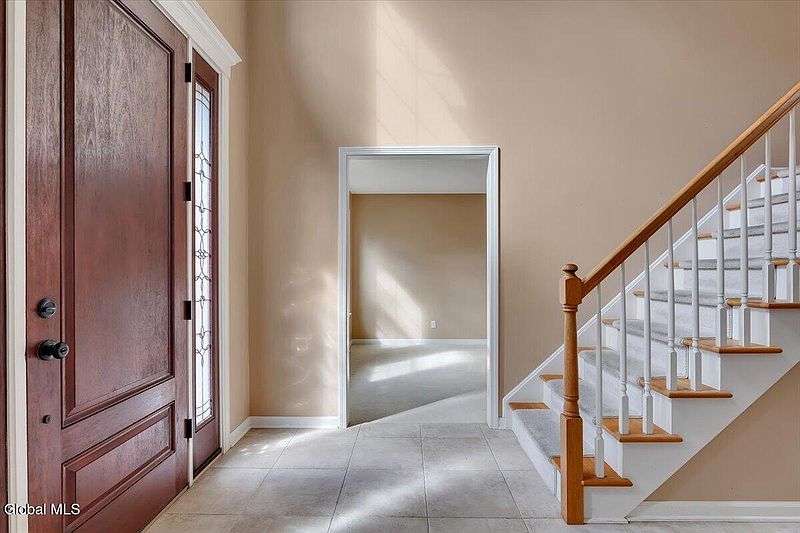 4th image of 5 Wyndham Way