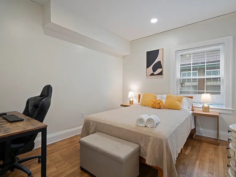9400 Clifton Blvd #1 — Photo 17