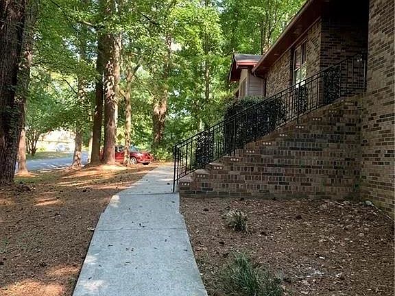 4th image of 966 Williamsburg Ln