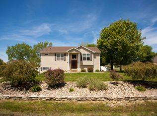 8220 Dalton Rd, Onsted, MI 49265