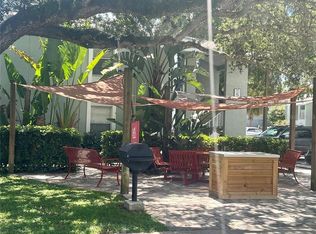 5440 S Macdill Ave APT 2G, Tampa, FL 33611