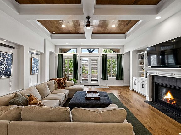 4th image of 28411 Colares Way