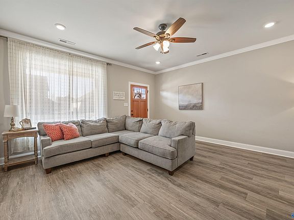 5th image of 15738 Landview Ln