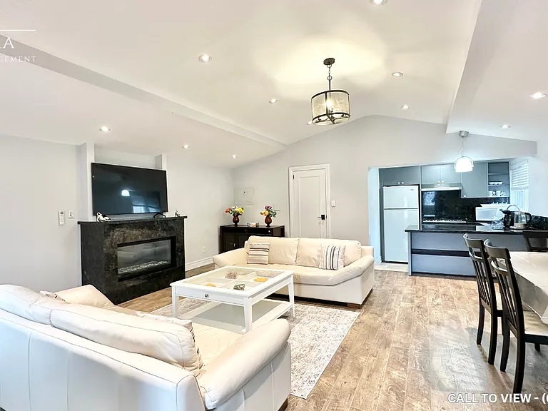 13854 Bathurst St #1 — Photo 5