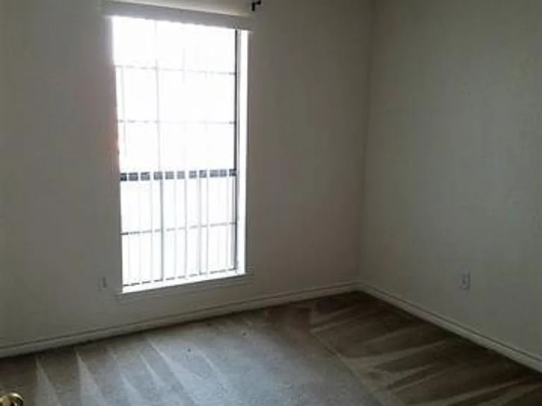 5307 Northview Dr — Photo 8