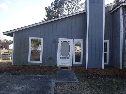 1st image of 218 Yaupon Dr