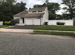 171 Village Rd, Toms River, NJ 08755