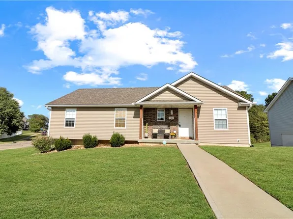 1221 Cherry St, Warrensburg, MO 64093